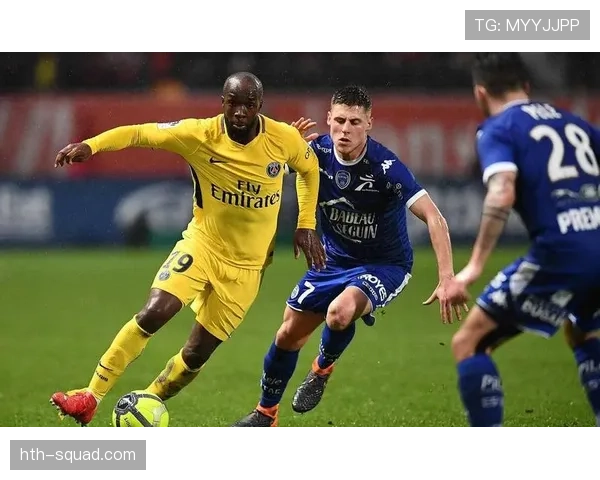 多萨里独特射门方式助球队取胜,状态回暖成比赛亮点 多萨里独特射门方式助球队取胜,状态回暖成比赛亮点