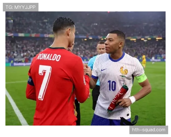 姆巴佩与罗纳尔多对决:终结方式与比赛影响力的时代差异 姆巴佩与罗纳尔多对决:终结方式与比赛影响力的时代差异