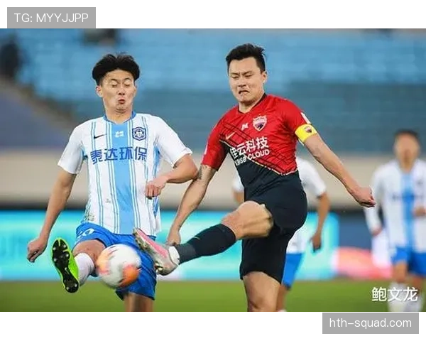 蒋圣龙这训练完直接瘫地上啃能量胶的样子，真不像年薪千万的主